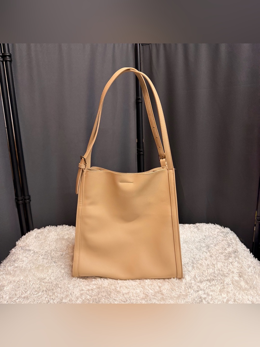 Antik Kraft Women's Beige Faux Leather Tote Bag